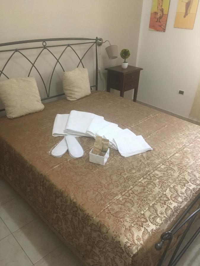 Casale 2020 Bed & Breakfast Brindisi Exterior foto
